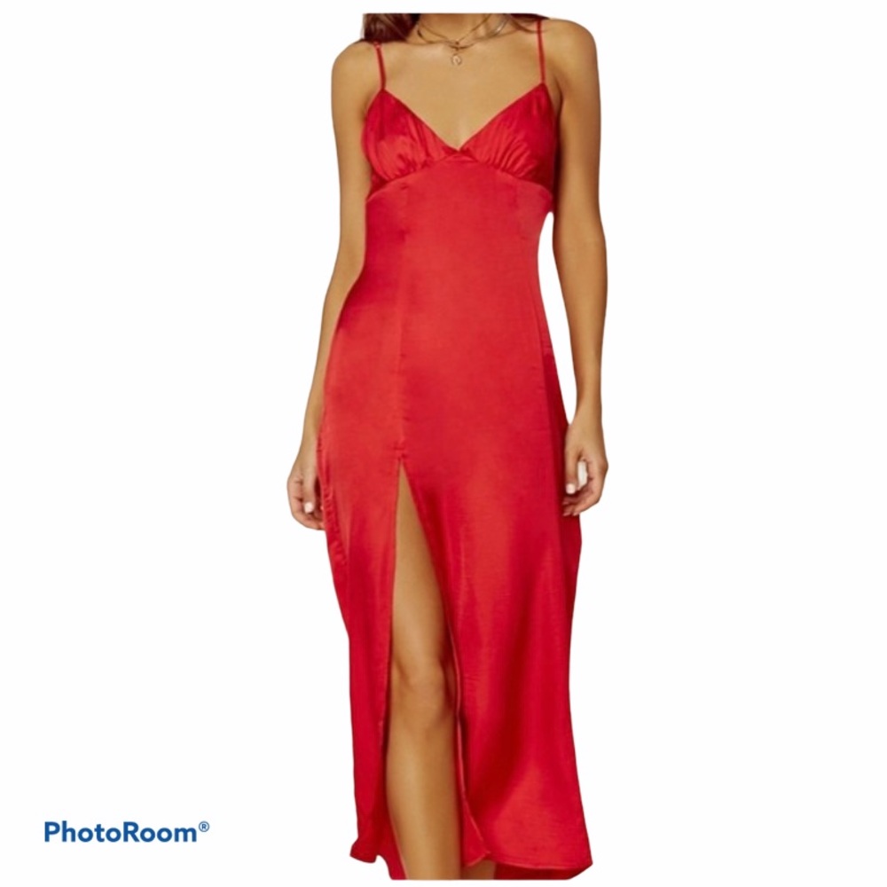 🔥SALE $18 🔥 Blue Life Tessa Red Slip Dress